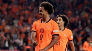 Holanda vence a Sérvia e assume liderança do Grupo A2 na Nations League