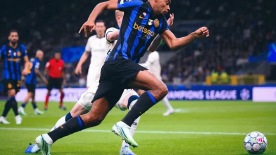 Club Brugge vence a Inter de Milão em jogo de sete gols pela Champions League