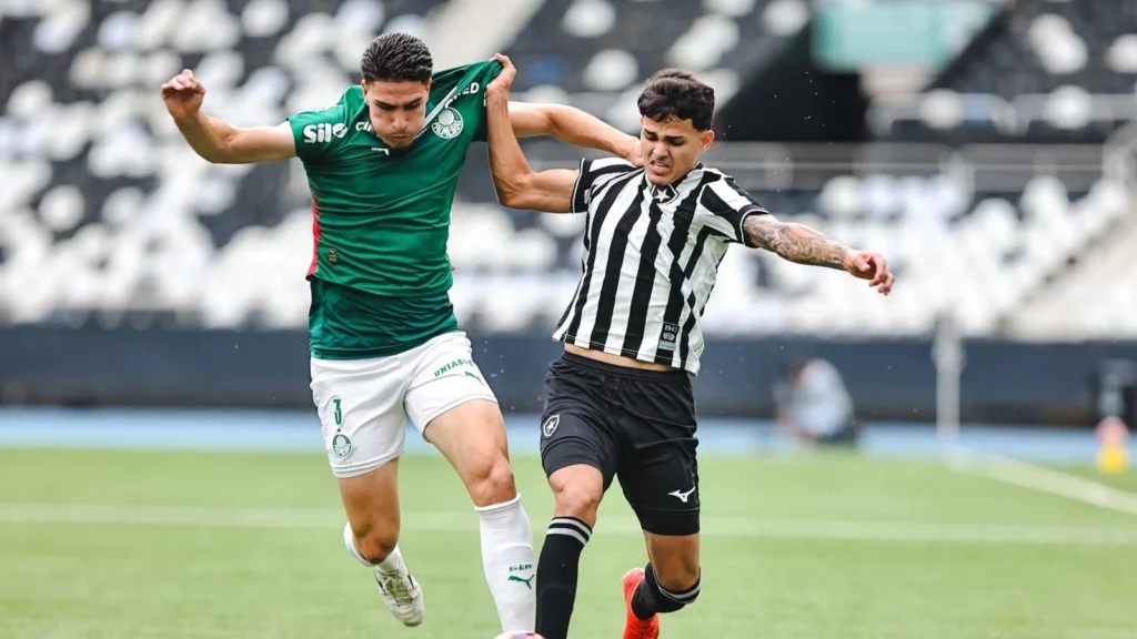 Palmeiras vira sobre o Botafogo e avança às quartas da Copa do Brasil sub-20
