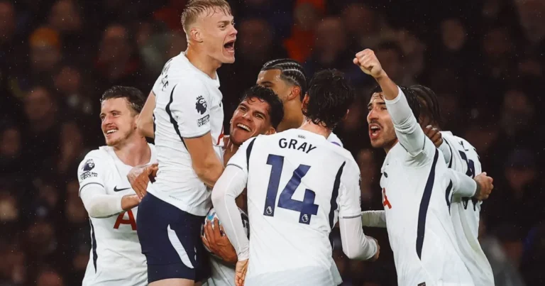 Tottenham vence Chelsea com gol contra bizarro no clássico pela Premier League